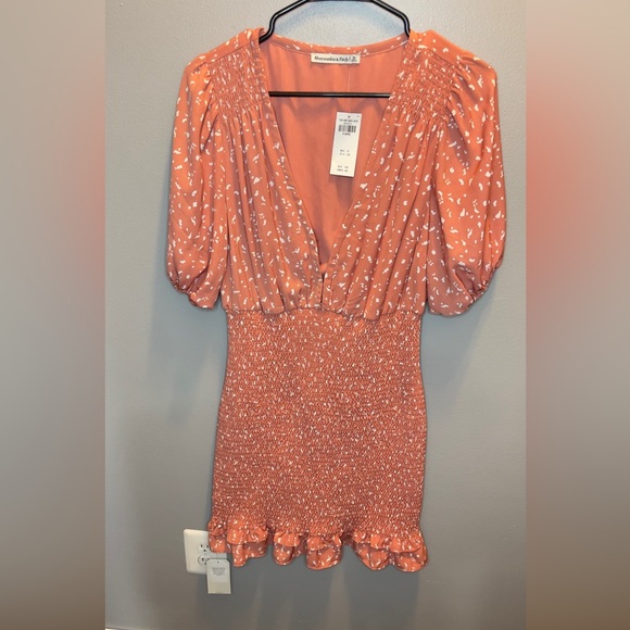 Abercrombie & Fitch NEW Smocked Waist Mini Dress in Coral Pattern Size XL - Picture 3 of 6